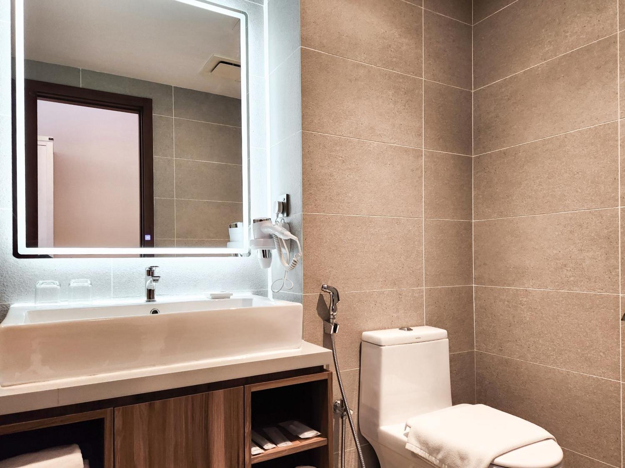 Hotel Fox Glenmarie 3*